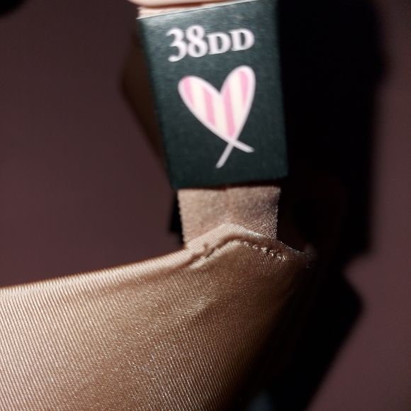 Victoria secret Bra size 38DD new - Picture 11 of 11